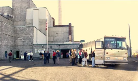 Buses rolled on time – no one left at reactor! Buses rolled on time – no one left at reactor!